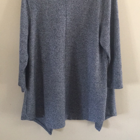 Cardigan Sweater ❤️ - Picture 3 of 5